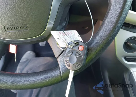 2014 Ford Focus Se z USA, uszkodzony, nr VIN 1FADP3K28EL457891